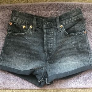 Levi's High Waisted Grey Denim Wedgie Short Sz 24